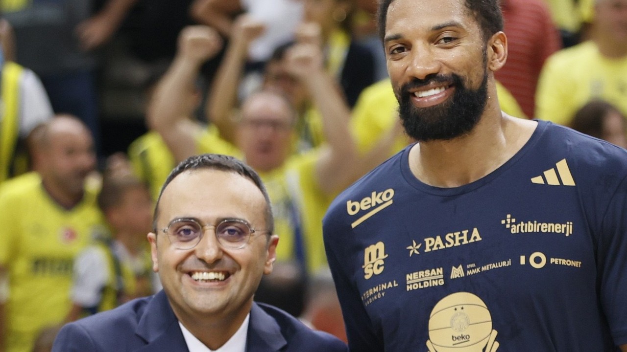 Fenerbahçe Beko, Khem Birch’ün sözleşmesini 1 yıl uzattı