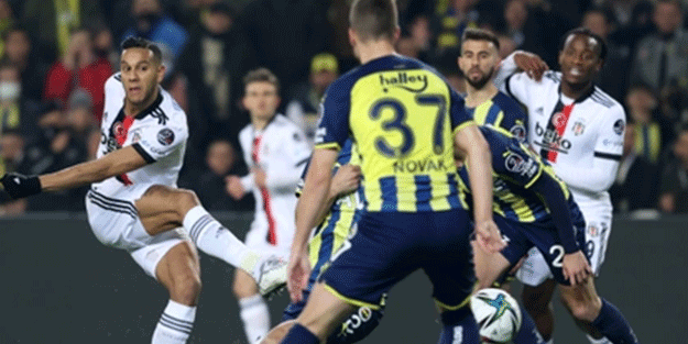 Yayıncı kuruluşun spikeri konuştu! İşte küfürlü tezahüratları duymamasının nedeni