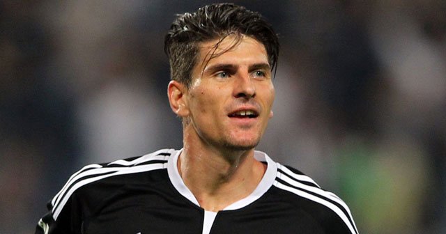 Fenerbahçe, Beşiktaş'a Mario Gomez'le darbe vurmak istiyor
