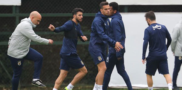 Fenerbahçe bugün paslaştı