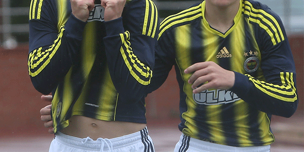 Fenerbahçe çalkalandı! Yabancı faturası bakın hangi futbolcuya çıktı