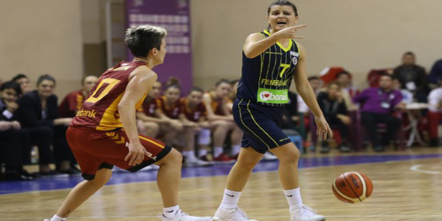 Fenerbahçe derbide rahat kazandı