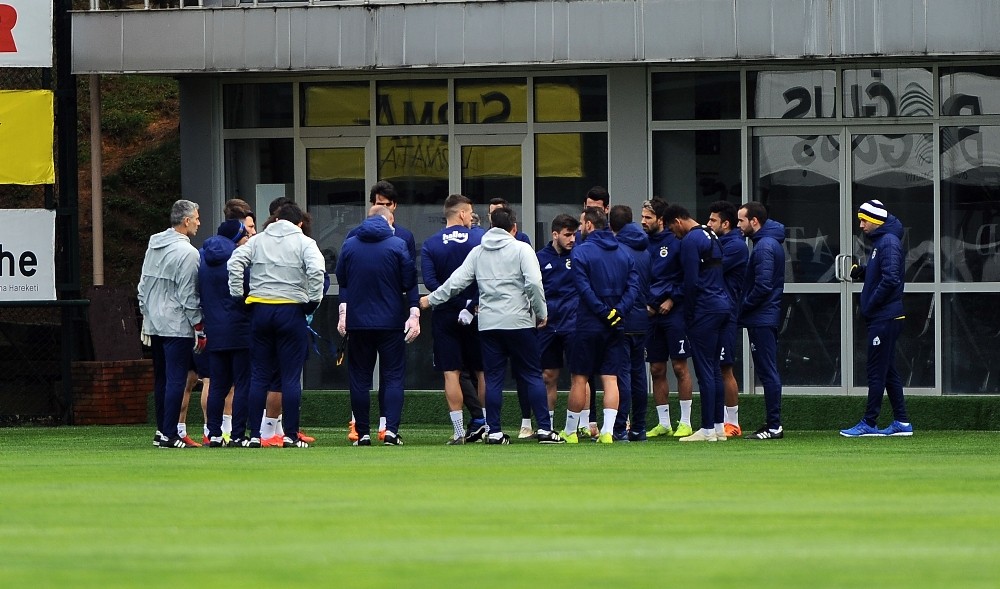 Fenerbahçe, eksik çalıştı 