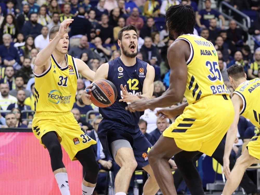 Fenerbahçe, Euroleague kararını değerlendirdi 