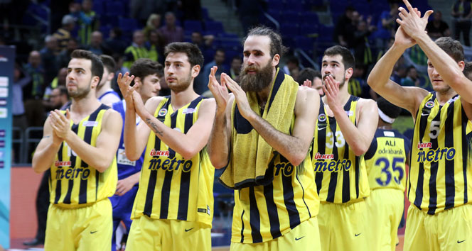 Fenerbahçe evinde İstanbul Büyükşehir'i yendi!