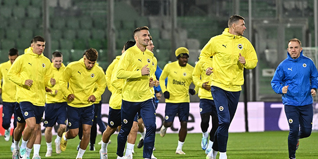 Fenerbahçe, Fatih Karagümrük'ü konuk ediyor. İşte Fenerbahçe'de son bilgiler..