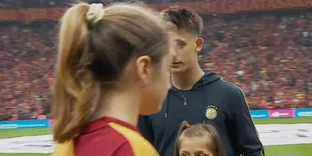 Fenerbahçe, Galatasaray'ı alkışlamadı ama 5 yıldızlı gönderme yaptı