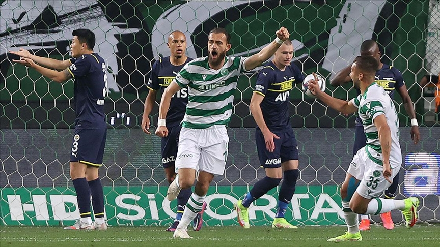 Fenerbahçe galibiyeti unuttu