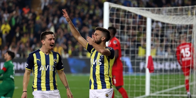 Fenerbahçe, Gaziantep FK'yı 3 golle mağlup etti