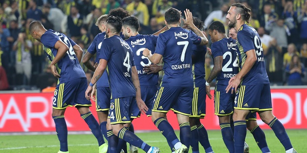 Fenerbahçe gol oldu yağdı!