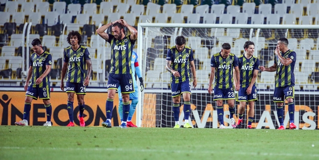 Fenerbahçe Göztepe'de kazandı! Maçın golleri bir ilke imza atan genç oyuncudan geldi
