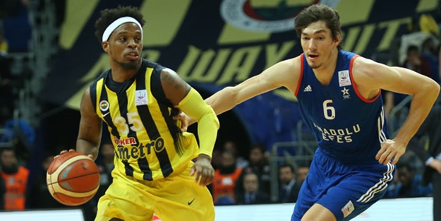 Fenerbahçe ile Anadolu oyuncuları birbirlerine girdi!