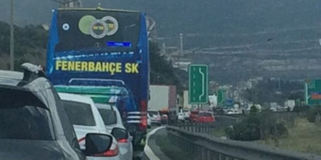 Fenerbahçe kafilesi yolda kaldı