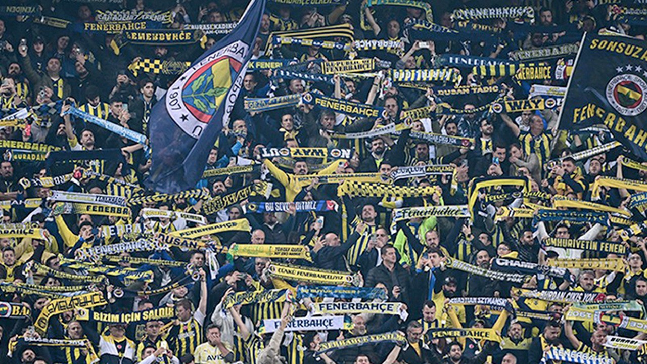 Fenerbahçe-Kayserispor futbol maçı sonrası tribünler karıştı: Polis müdahale etti