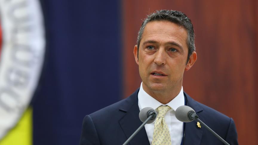 Fenerbahçe Kulübü Başkanı Koç'tan Fenerbahçeli sporculara tebrik