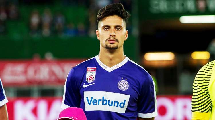 Fenerbahçe, Lucescu'nun gözdesini istiyor