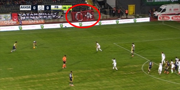 Fenerbahçe maçında bayrak skandalı