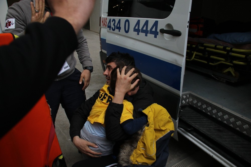 Fenerbahçe maçında çıkan arbede sonucu küçük çocuk şoka girdi 