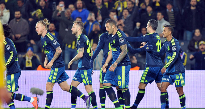 Fenerbahçe maçında taraftarlar teröre tepki gösterdi