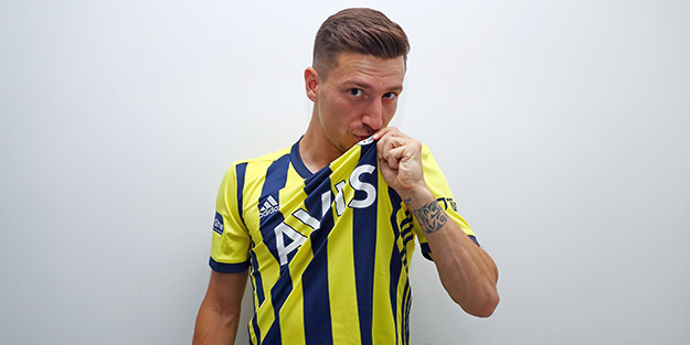 Fenerbahçe'den Galatasaray'a transfer çalımı