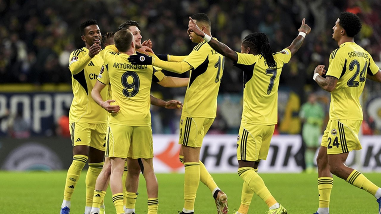 Fenerbahçe’ye evinde ağır darbe