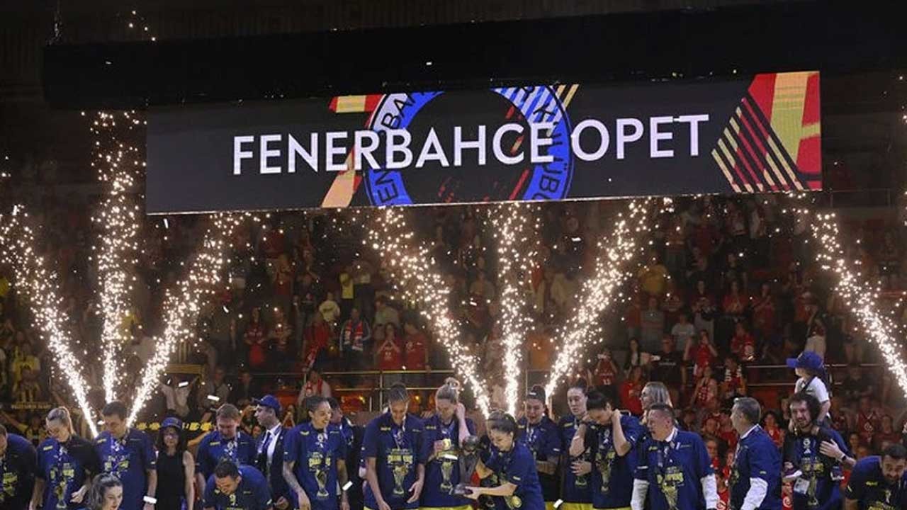 Fenerbahçe Opet'te Avrupa Ligi şampiyonluğu sevinci