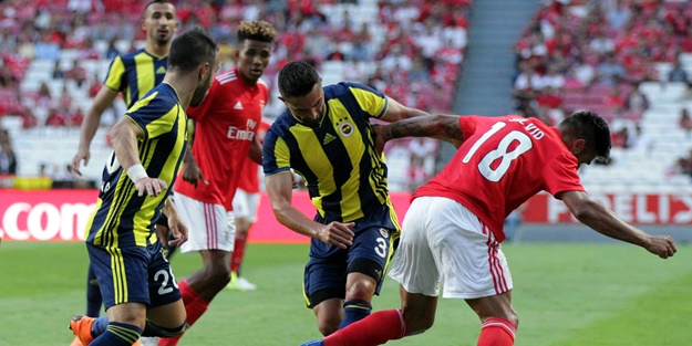 Fenerbahçe Portekiz'de yıkıldı!