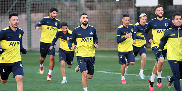 Fenerbahçe resmen açıkladı! Denizlispor maçında o isim takımın başında olacak