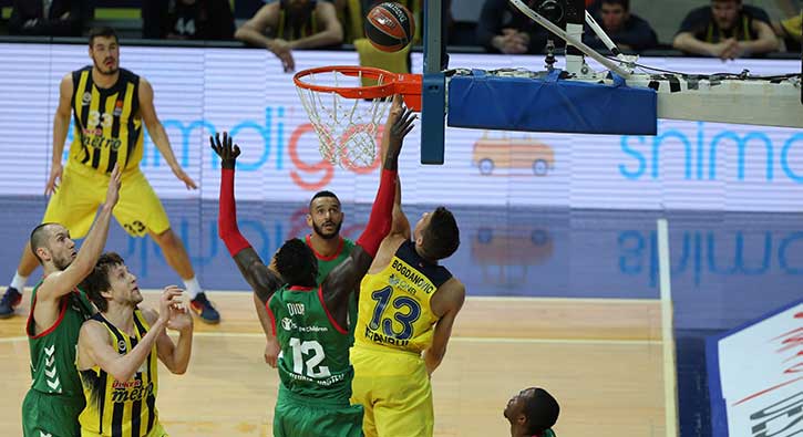 Fenerbahçe sahasında yenildi