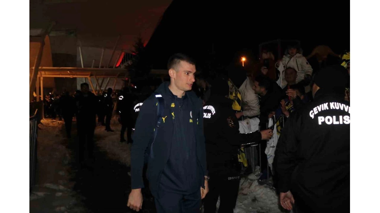 Fenerbahçe Sivas’ta mahsur kaldı