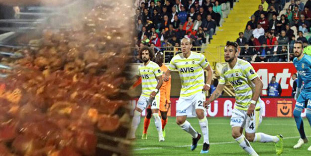 Fenerbahçe soyunma odasında dürüm skandalı!