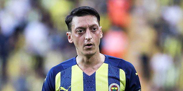 Fenerbahçe-S.Prag maçının muhtemel 11'leri, Mesut oynayacak mı?