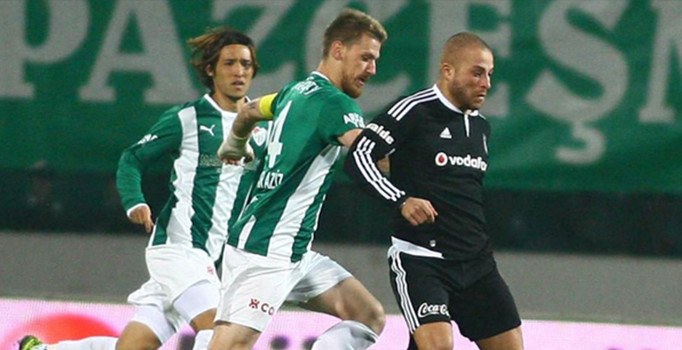 Fenerbahçe stoper sorununu Aziz ile çözecek