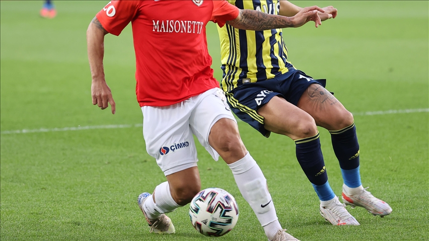 Fenerbahçe, Süper Lig'de yarın Gaziantep FK'ye konuk olacak