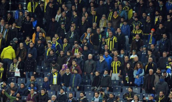 Fenerbahçe taraftarı Portekiz'e akın ediyor