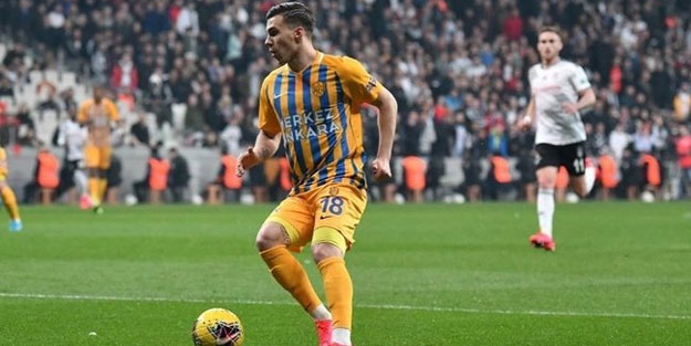 Fenerbahçe transfer çalışmalarında hız kesmiyor