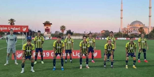 Fenerbahçe U19 Gelişim Ligi'nde üçüncü oldu