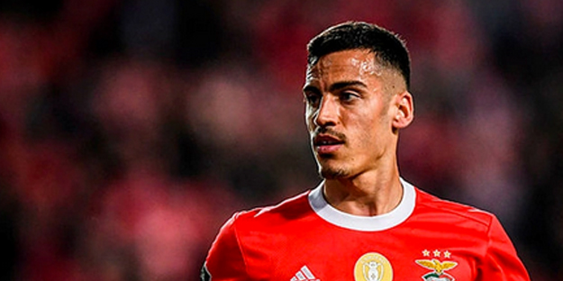 Fenerbahçe ve Galatasaray aynı Süper Lig'ten bir futbolcunun peşine düştü: İki takım da satacak