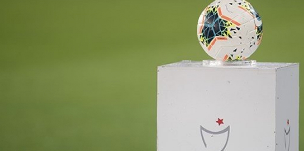 Fenerbahçe ve Galatasaray'dan büyük yarış! Transfer her an gerçekleşebilir...