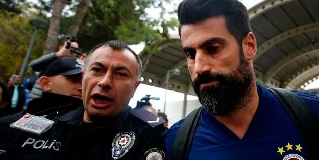 Fenerbahçe Volkan'la devam etmeme kararı aldı