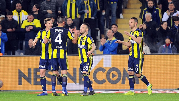 Fenerbahçe yenileriyle gülüyor