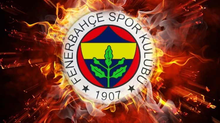 Fenerbahçe yıldız futbolcuyla el sıkıştı! İmza...