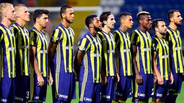 Fenerbahçe yıldıza Avrupa'dan teklif yağıyor