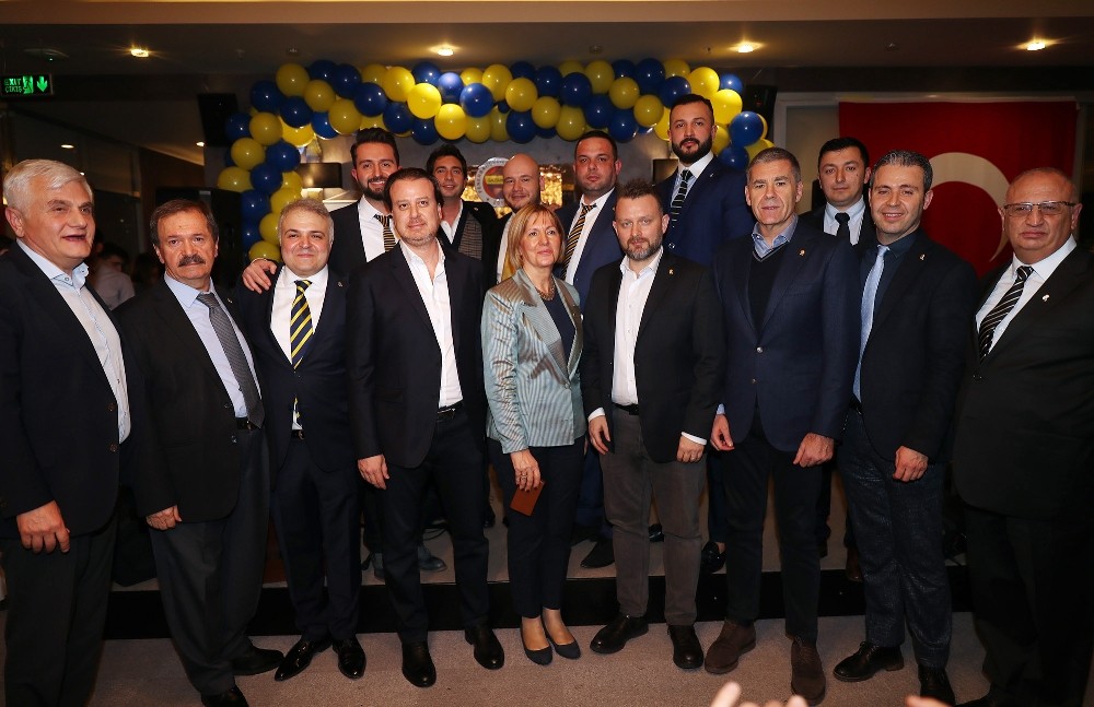Fenerbahçe yöneticileri, Gaziantepli kongre üyeleriyle buluştu 
