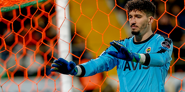 Fenerbahçe'de Altay Bayındır şoku!