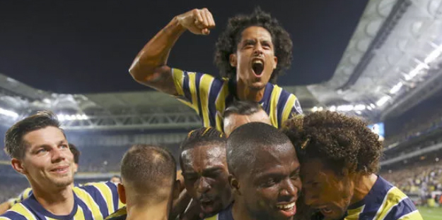 Fenerbahçe'de beklenen ayrılık gerçekleşti! Sonunda gitti...