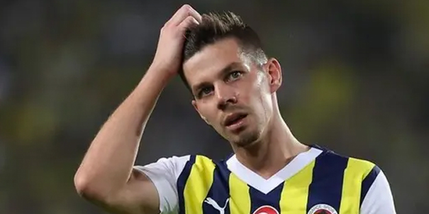 Fenerbahçe’de bir küs bir barışık o oyuncuyla yollar bu sefer ayrılıyor! Kendine kulüp bul denildi…