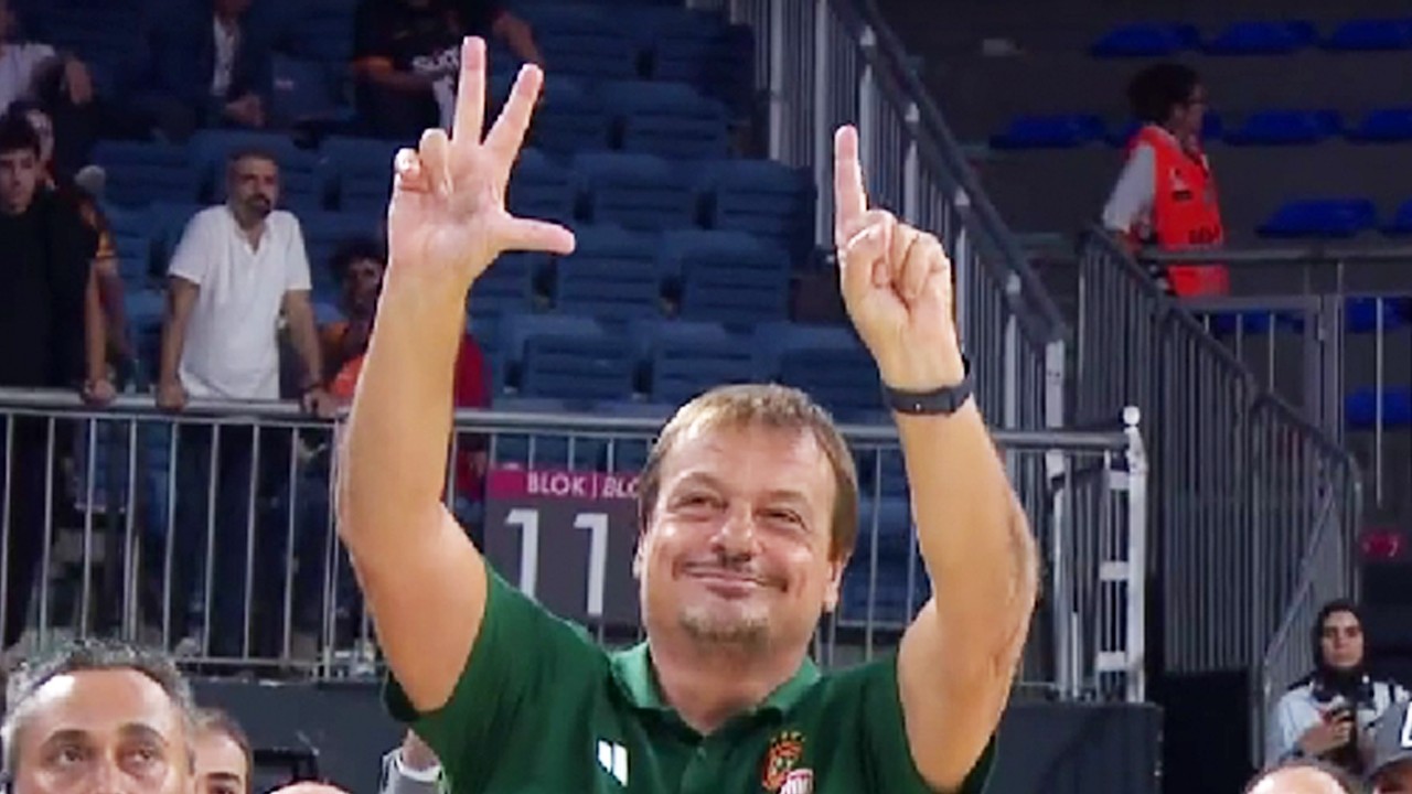 Fenerbahçe’de bu da oldu! Duyanlar inanamıyor doğrusu: Ataman bunu da yaptı: 'Aşağılık hareket'