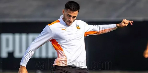 Fenerbahçe'de bu hafta forvet geliyor!