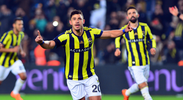 Fenerbahçe'de derbi öncesi yüzler gülüyor